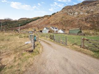 Stonefield Farm Cottage - Benmore - 0