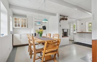 Beautiful Home In Brenderup Fyn - - 5