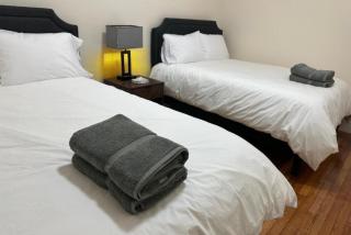 C8 Crown 1 Bedroom Apartment - 3