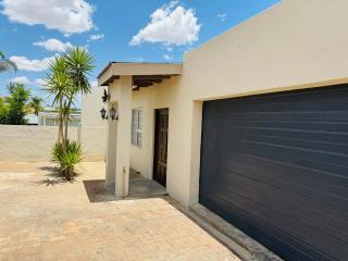 Ameib Nest - Windhoek - 3