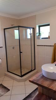 En-suite, private room, free WIFI in Plett - Plettenberg Bay - 4
