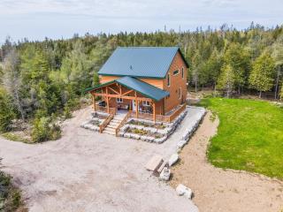 Rustic Luxury Saw N' Logzzz Cabin Getaway - Red Bay - 8