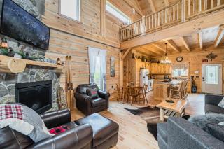Rustic Luxury Saw N' Logzzz Cabin Getaway - Red Bay - 4