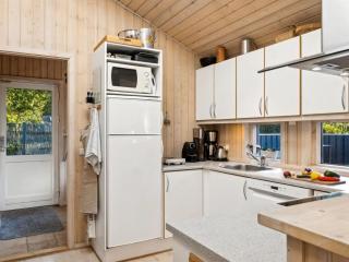 Holiday Home Tyyne - 250m from the sea by Interhome - Tjørneholm - 3