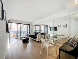 3P BETWEEN CROISETTE BEACHES AND ANTIBES STREET - Cannes - 9
