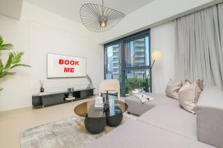Luxurious 2-Bedroom Escape with Burj Khalifa Views at Act One in Downtown Dubai - Dubai - 5