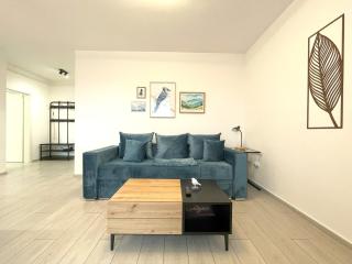 Blue Jay's Nest with AC and Stylish Terrace - Braşov - 9