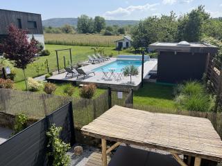APPART-HOTEL n 4 calme avec terrasse, Wi-fi haut débit, petit-déjeuner, room-service et parking privé - Chouzelot - 2