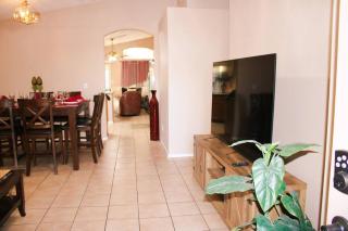 Sparkling Home Book Now! Minutes to AP & LV Strip! - Las Vegas - 4