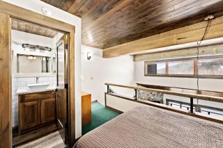 Condo at Lutsen Mtn, Ski in Ski out, Hike, Bike, Ski, Swim, etc - 2