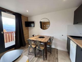 Studio cabine confortable, 30m², 5 pers, piscine, balcon, proche pistes, commerces - Alpe d'Huez - FR-1-405-361 - Huez - 4