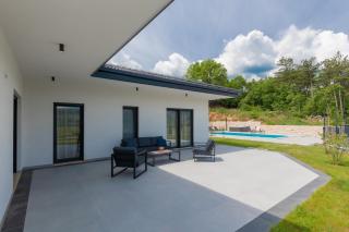 NEW! Villa Lauret with Hot-Tub, Sauna, Heated Pool, 3 En Suite Bedrooms - Grubine - 4