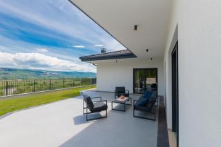NEW! Villa Lauret with Hot-Tub, Sauna, Heated Pool, 3 En Suite Bedrooms - Grubine - 3