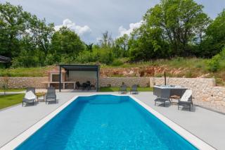 NEW! Villa Lauret with Hot-Tub, Sauna, Heated Pool, 3 En Suite Bedrooms - Grubine - 6