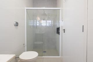 Apto completo a 120m da PRAIA, TRÊS QUARTOS, sala de estar, COZINHA COMPLETA, SACADA com VISTA MAR , Wi-Fi, ARES CONDICIONADOS, vaga privativa de garagem Reserve agora mesmo! - 4