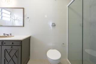 Apto completo a 120m da PRAIA, TRÊS QUARTOS, sala de estar, COZINHA COMPLETA, SACADA com VISTA MAR , Wi-Fi, ARES CONDICIONADOS, vaga privativa de garagem Reserve agora mesmo! - 5