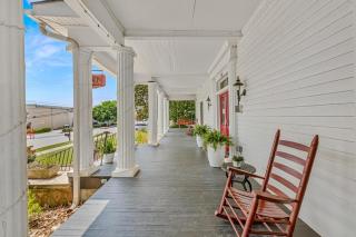 Veranda Historic Inn - - 1