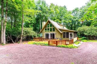 Cozy Cabin at Lake Naomi - 0