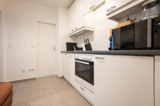 Spacious studio in prime location with queen bed - Wien - 2