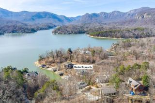 Lakeside Serenity Mnt Views Decks Foosball - Lake Lure - 3