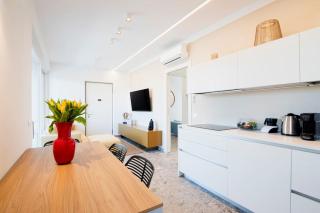 Luxury House - Small Heated Pool - 4