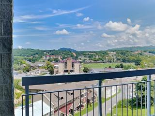 Paradise Pines Whispering Pines 133 - Pigeon Forge - 6