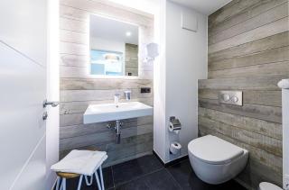 5 Sterne Strandräuber in Wustrow - Balkon, Sauna & Ostsee - Wustrow - 1