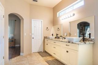 Cheerful 4 bed 3 bath pool in a quiet part of town - Palm Coast - 2