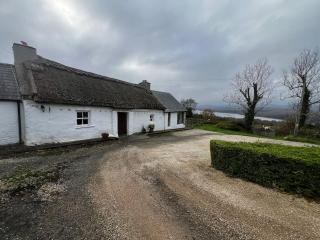 Private Thatched Cottage - with views - Letterkenny - 6