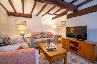 Central location, 3 BR, 3 Bath, sleeps 6, fast wifi - 2