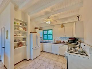 Pelican 2 bedr ocean view apt- shared pool - Simpson Bay - 3