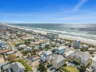 Three Master Bedrooms! Easy Beach Access! Gulf Views - Panama City Beach - 6