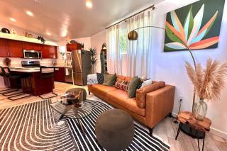 Casa Agave, 2 Bedroom, 1 Bath Guest House, with 3 Beds & Game Room - Vista - 2