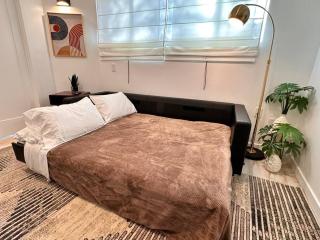 Casa Agave, 2 Bedroom, 1 Bath Guest House, with 3 Beds & Game Room - Vista - 1