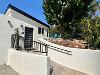 Casa Agave, 2 Bedroom, 1 Bath Guest House, with 3 Beds & Game Room - Vista - 6