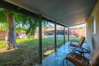 Charming Escape with Stylish Decor & Outdoor Space - Glendora - 0