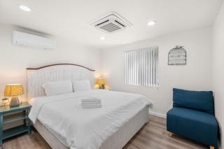 Charming Escape with Stylish Decor & Outdoor Space - Glendora - 6