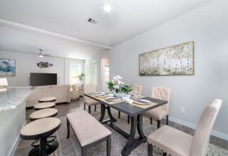 Modern and Spacious 4BR Home in Rosenberg, TX - Rosenberg - 3