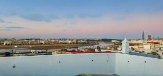 Riad Apartment with Panoramic Bouregreg & Marina View - Rabat - 4