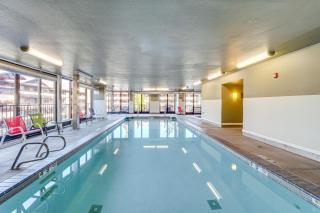 Walk to the Lake Chelan Condo with Mtn Views! - 8