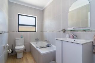 SeaB by Top Destinations Rentals - Hermanus - 5
