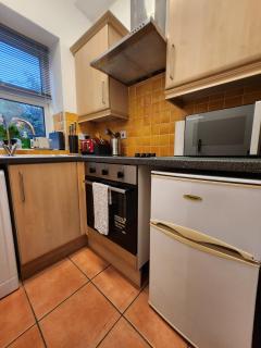 St 6 - 2 min Walk from Tube Cozy Studio Apartment - 4