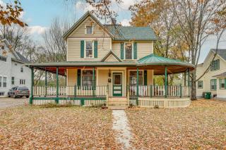 Eau Claire Retreat Close to Chippewa Riverfront! - Eau Claire - 0