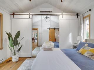 La Chataigne - Wilderness waterfront escape - Val des Monts - 9