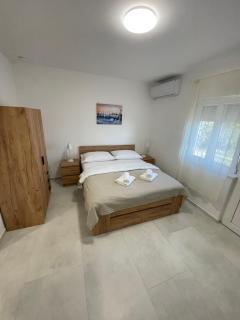 Modern Studio Apartment Tome with Terrace, Free Parking & Wi-Fi, Zadar - 4
