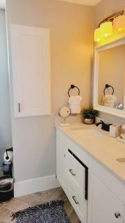 Cozy Modern Mountain Cabin 1 - 3