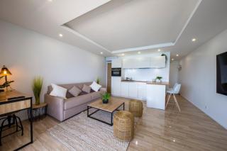 06K1 - Front of the sea-renovated-terraceparking - Saint-Laurent-du-Var - 4