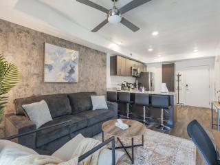 City Center Apartment - King Bed - Gym - Smart TV - Salt Lake City - 3