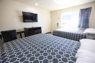 Sky Riders Motel - 2
