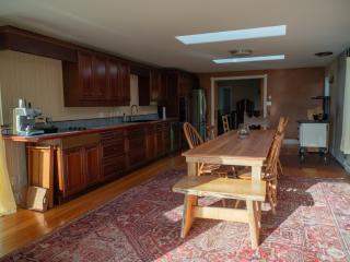 Lakefront Cottage, Salt Spring Island - 3